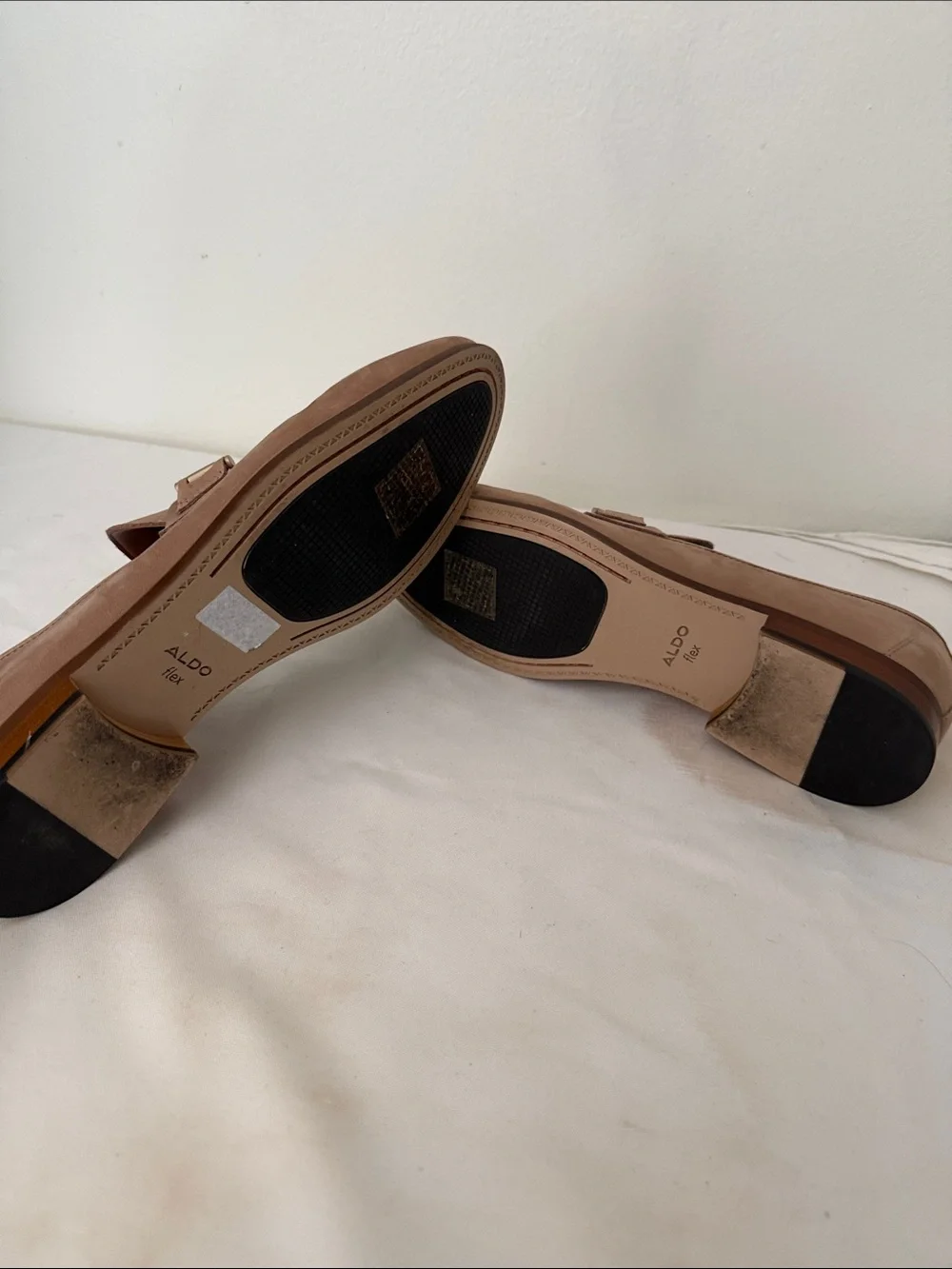 Aldo suede slip